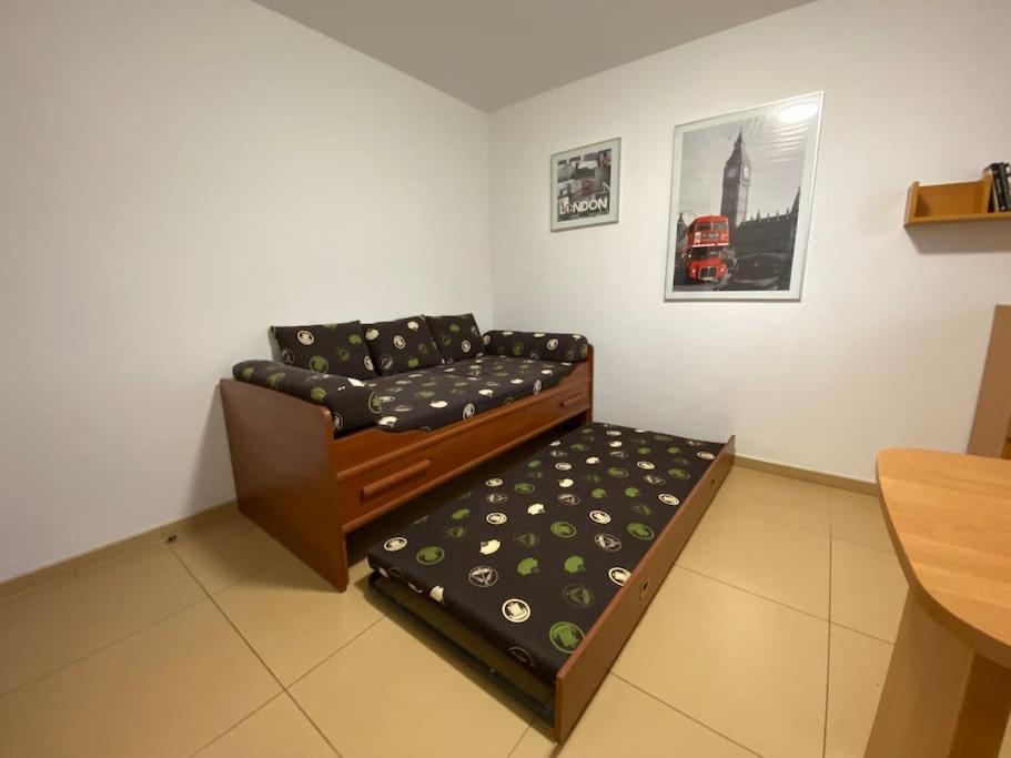 4 Bedroom Family House With Access To A Hot Tub โกจัลโควิเซ-เซดรอย ภายนอก รูปภาพ