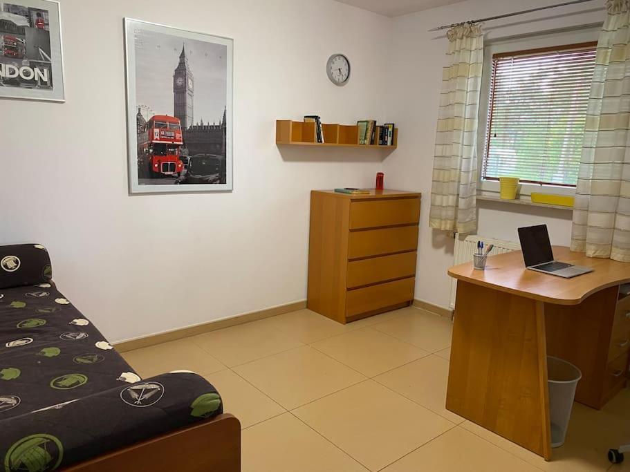 4 Bedroom Family House With Access To A Hot Tub โกจัลโควิเซ-เซดรอย ภายนอก รูปภาพ